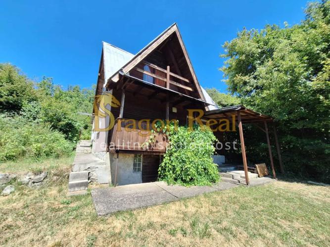 Reality PREDAJ – Rodinná chata s 2 samostatnými jednotkami – ZEMPLÍNSKA ŠÍRAVA – Kaluža