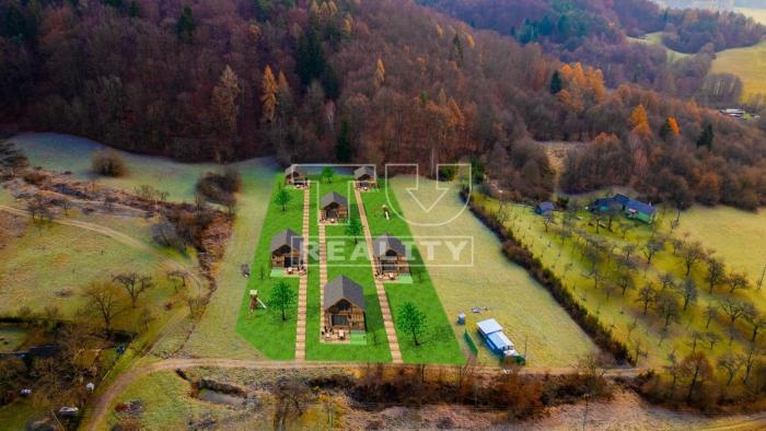 Reality Veľký Stavebný pozemok pri Púchove