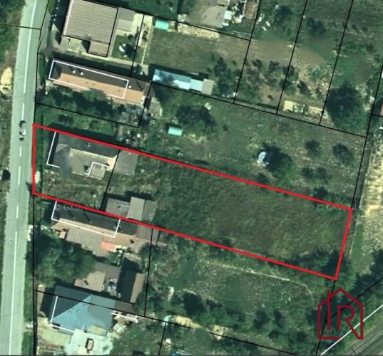 Reality PREDAJ 2053 m2 stavebný pozemok, starší RD, všetky IS, Veľká Ida