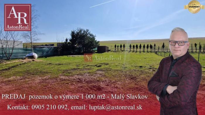 Reality AstonReal: ponúkame na predaj pozemok o výmere 1 000 m2 - Malý Slavkov