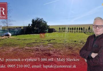 Reality AstonReal: ponúkame na predaj pozemok o výmere 1 000 m2 - Malý Slavkov