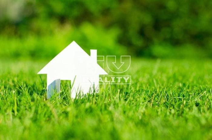 Reality REKREAČNÝ POZEMOK V KÚPEĽNOM MESTE TRENČIANSKE TEPLICE, BARAČKA, 1150 M2
