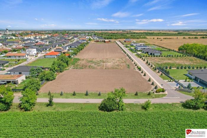 Reality REB.sk Luxusná veľkometrážna parcela za skvelú cenu , 2477 m2