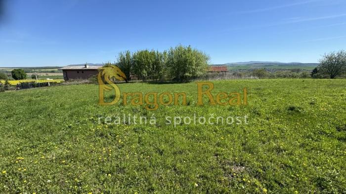 Reality PREDAJ – pozemok na výstavbu domu 531 m2 – BRETEJOVCE