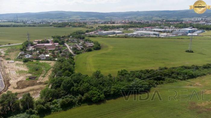 Reality Na predaj pozemok v Pezinku o výmere 3860 m2