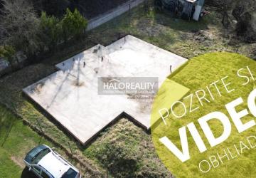 Reality Predaj, pozemok pre rodinný dom   445 m2 Hrádok, + základová doska a platné stavebné povolenie
