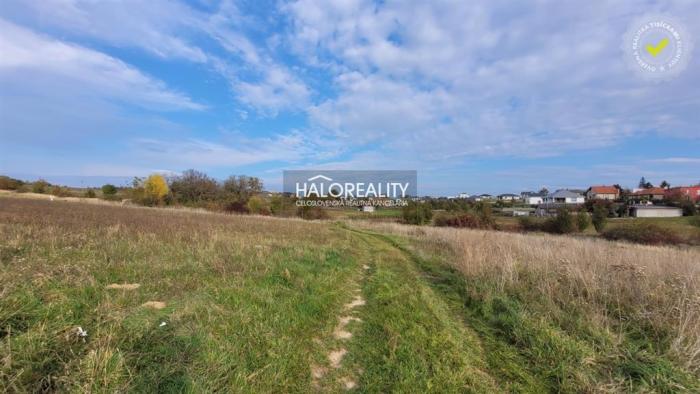 Reality Predaj, pozemok pre rodinný dom   896 m2 Nitra, Párovské Háje - EXKLUZÍVNE HALO REALITY
