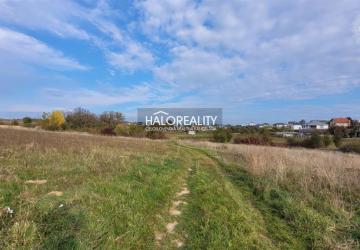 Reality Predaj, pozemok pre rodinný dom   896 m2 Nitra, Párovské Háje - EXKLUZÍVNE HALO REALITY