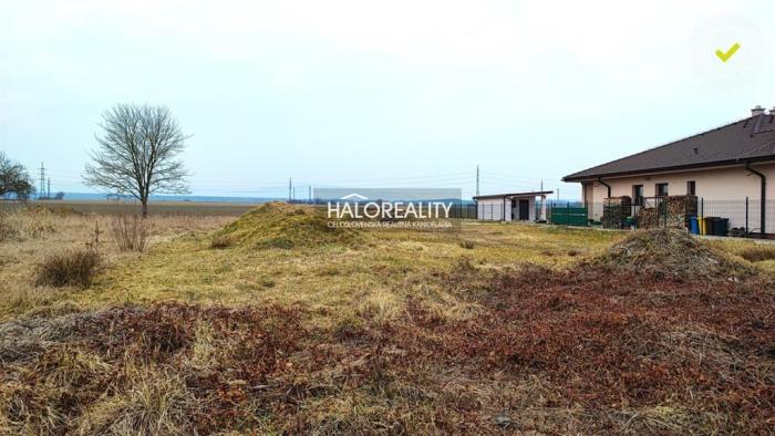 Reality Predaj, pozemok pre rodinný dom   1265 m2 Lučenec - EXKLUZÍVNE HALO REALITY