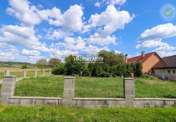 Reality Predaj, pozemok pre rodinný dom   676 m2 Beluša - EXKLUZÍVNE HALO REALITY