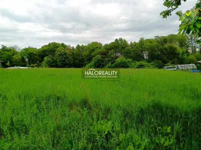 Reality Predaj, pozemok pre rodinný dom   1972 m2 Prestavlky - EXKLUZÍVNE HALO REALITY