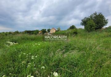 Reality Predaj, pozemok pre rodinný dom   318 m2 Nitra, s projektom RD a právoplatným stavebným povolen
