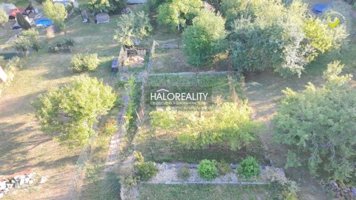 Reality Predaj, rekreačný pozemok Krupina, vhodný na stavbu chaty 396 m - EXKLUZÍVNE HALO REALITY