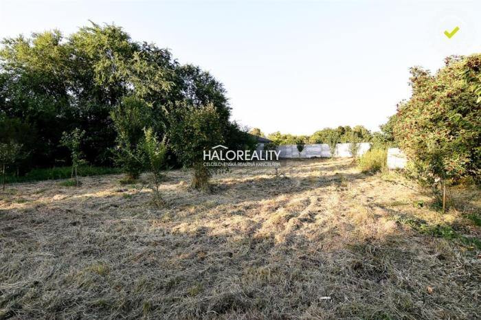 Reality Predaj, pozemok pre rodinný dom   833 m2 Horný Bar, Šuľany - EXKLUZÍVNE HALO REALITY