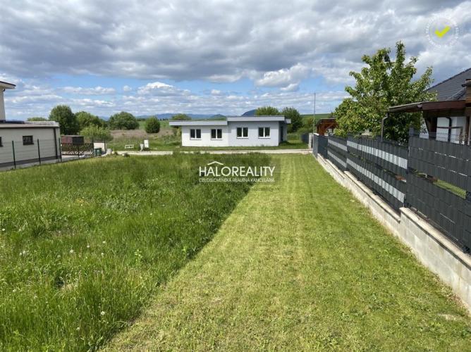 Reality Predaj, pozemok pre rodinný dom   786 m2 Dulova Ves - EXKLUZÍVNE HALO REALITY