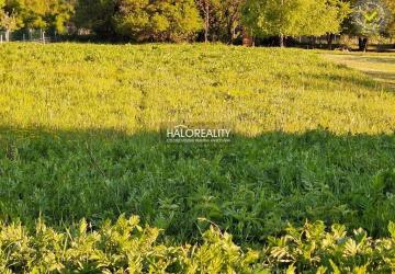 Reality Predaj, pozemok pre rodinný dom   2039 m2 Horné Orešany, Majdán