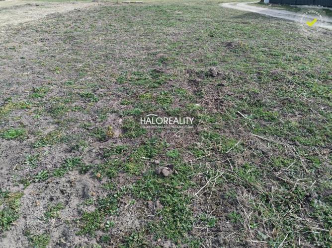 Reality Predaj, pozemok pre rodinný dom   615 m2 Červeník