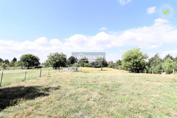 Reality Predaj, pozemok pre rodinný dom 1793 m2 Želiezovce časť Svodov - EXKLUZÍVNE HALO REALITY