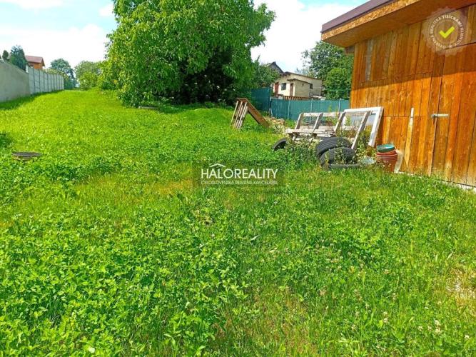 Reality Predaj, pozemok pre rodinný dom   1046 m2 Naháč