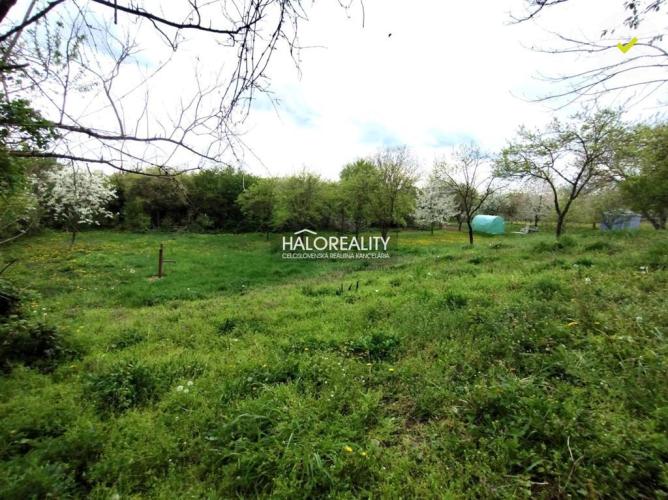 Reality Predaj, pozemok pre rodinný dom   610 m2 Jur nad Hronom