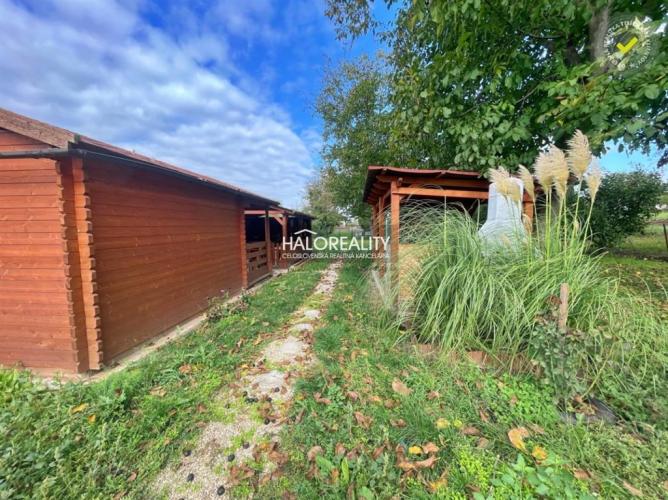 Reality Predaj, pozemok pre rodinný dom   1760 m2 Veľký Ďur
