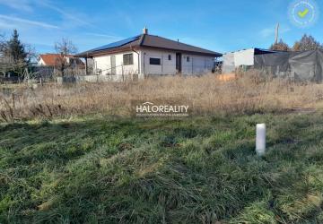 Reality Predaj, pozemok pre rodinný dom   447 m2 Dvorníky - EXKLUZÍVNE HALO REALITY