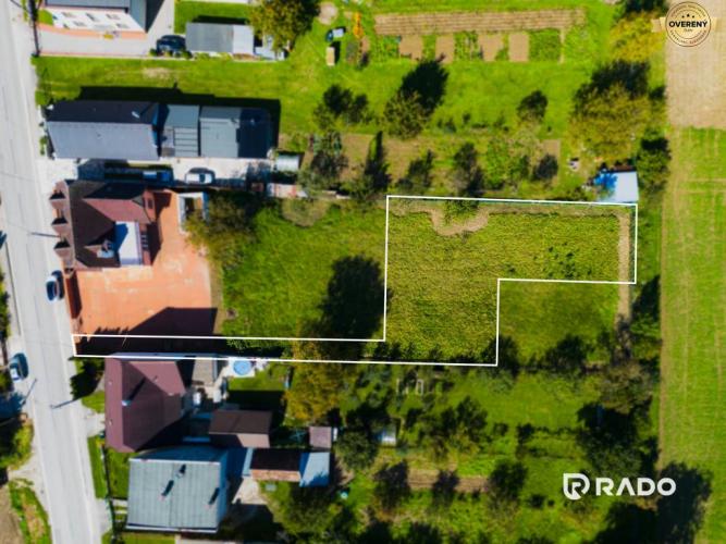 Reality RADO | Pozemkom na výstavbu rodinného domu 1066m2  | Horňany