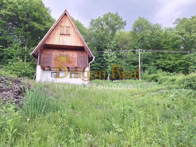 Reality PREDAJ – Pozemok vhodný na výstavbu s chatou – KALUŽA, Zemplínska Šírava