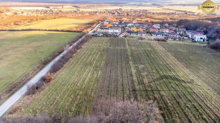 Reality Krásny pozemok s potenciálom