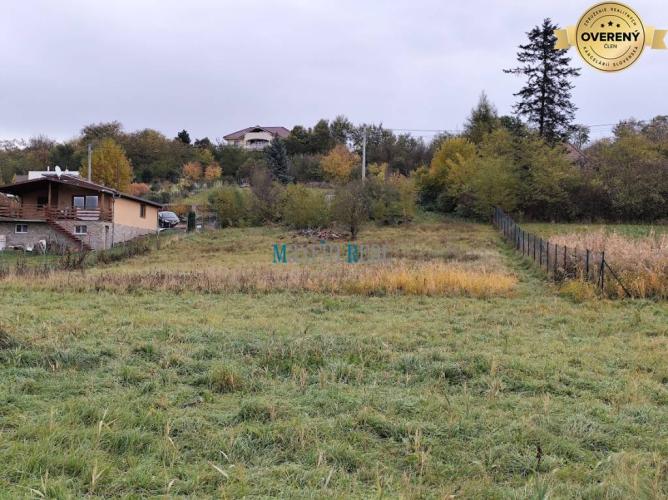 Reality Na predaj pozemok vo Malom Bábe