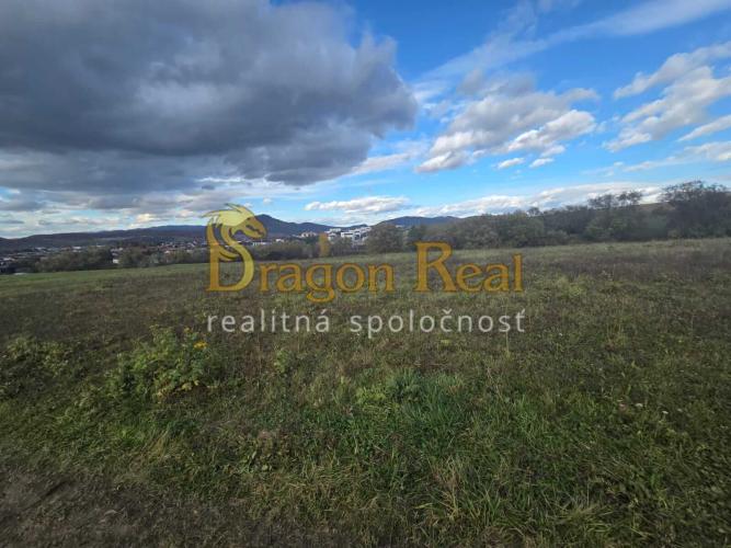 Reality PREDAJ – Pozemok vhodný na výstavbu rodinných domov – ĽUBOTICE