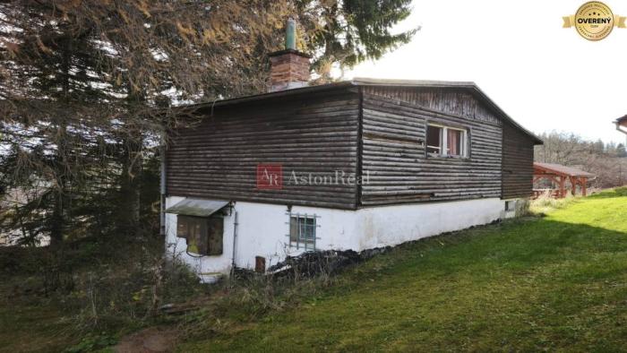 Reality Krásny, slnečný, pozemok v širšom centre obce Donovaly, rozloha 345m2,