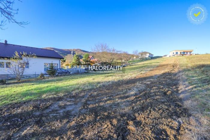 Reality Predaj, pozemok pre rodinný dom 1061 m2 Veľká Čierna - EXKLUZÍVNE HALO REALITY