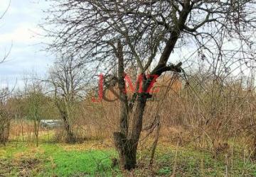 Reality Stavebný pozemok, intravilán 1.382m2, šírka 24m, Levice (SM - 856)