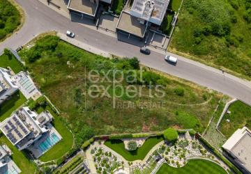 Reality Stavebný pozemok 2341 m2, všetky IS, Strážna ulica, Koliba