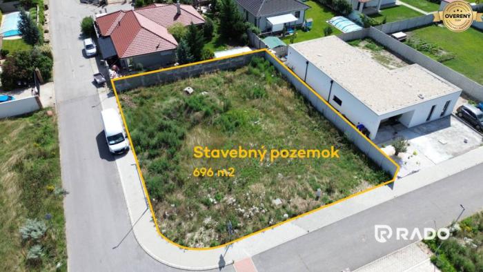 Reality RADO | Stavebný pozemok pre rodinný dom | 696 m² | Miloslavov