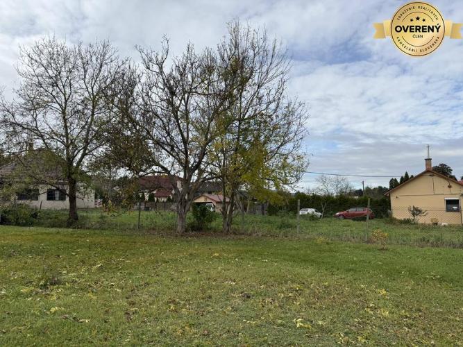 Reality Novinka: Ponuka pre investorov: 4 stavebné pozemky s úz.rozhodnutím.