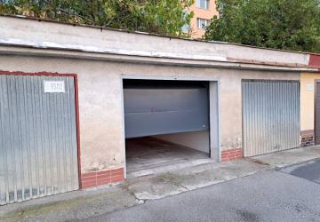 Reality Na predaj garáž s pozemkom a el. bránou, Na pasekách, blízko D1 a MHD