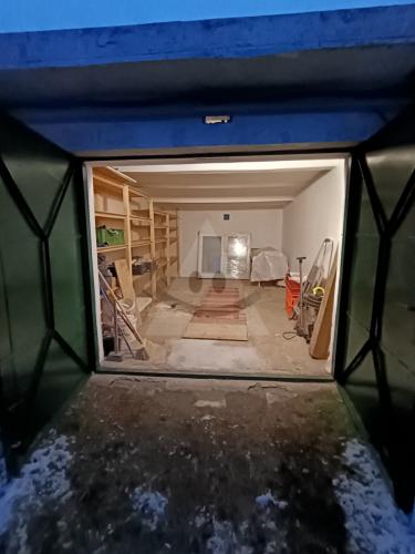 Reality Samostatne stojaca garáž, Martin, Podháj