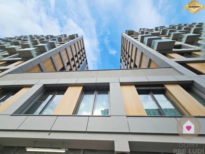 Reality PRIESTRANNÉ GARÁŽOVÉ STÁTIE, MOŽNOSŤ ODPOČTU DPH