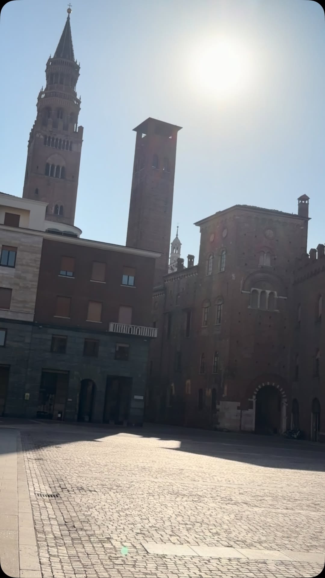 Anche oggi si prospetta una giornata torrida su Cremona: già questa mattina la temperatura in città toccava i 30° e in g...