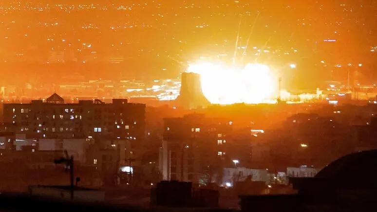 Un'altra ondata di attacchi nella notte, traffico di nuovo bloccato a Hormuz: "Lo Stretto non riapre con l'arroganza Usa...