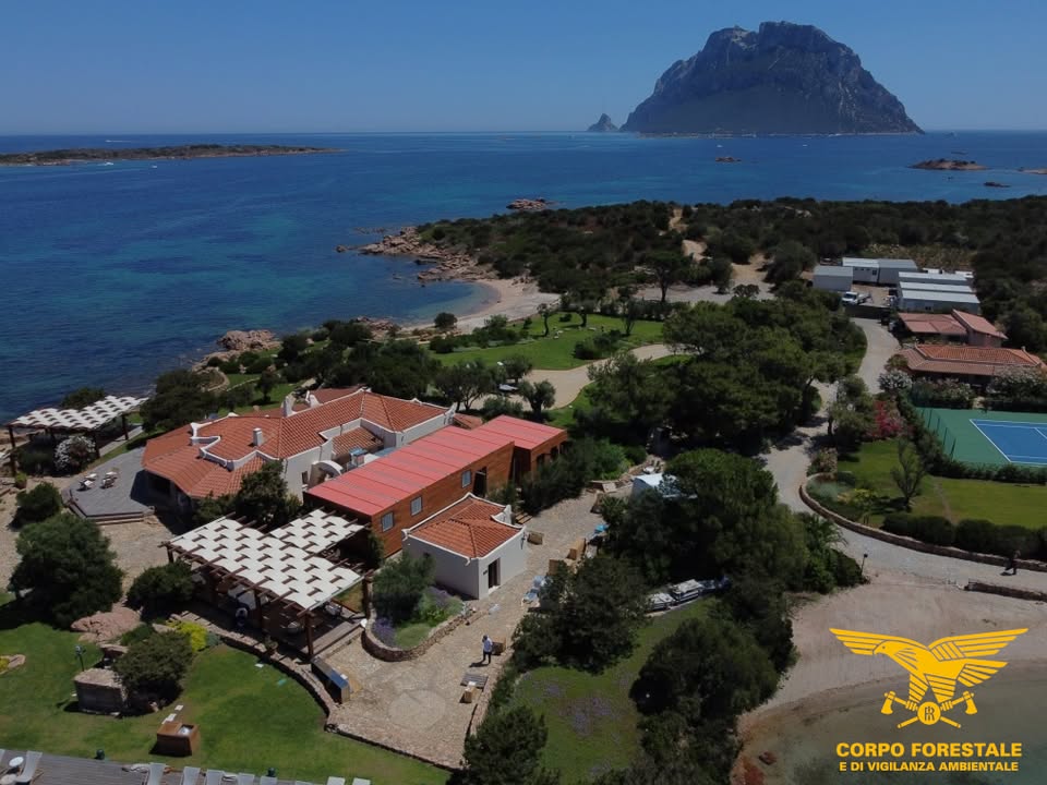 Cala Finanza, la bomba giudiziaria è esplosa: gli indagati sono 4, sequestrata Villa Joy, sigilli anche in altre struttu...