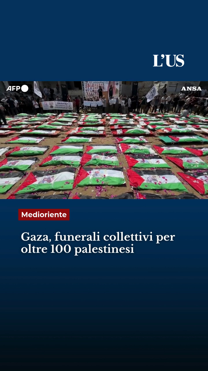 A Gaza si sono tenuti funerali collettivi per oltre 100 palestinesi, i cui resti sono stati recuperati dalle macerie dop...