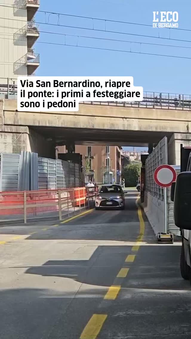 Ha riaperto alle 7 di mercoledì 5 agosto il ponte di via San Bernardino, in una sola direzione: dal centro verso Cologno...