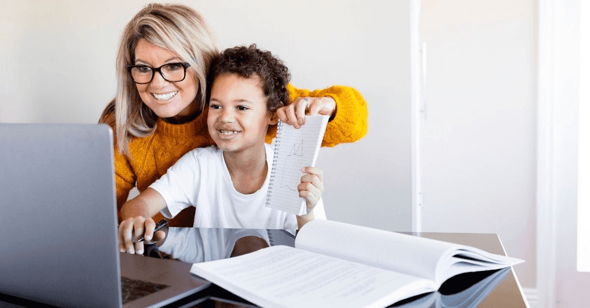 Illustration for: A Definitive Guide on How to Choose the Perfect Apps for School Communication