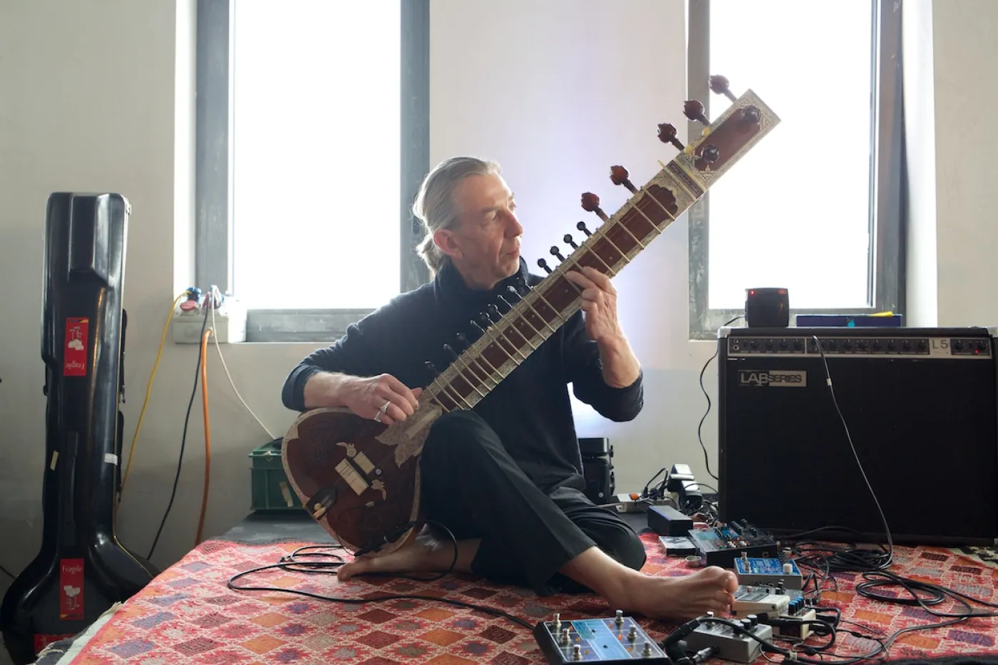 L'ex-Young Gods qui préfère jouer du sitar
