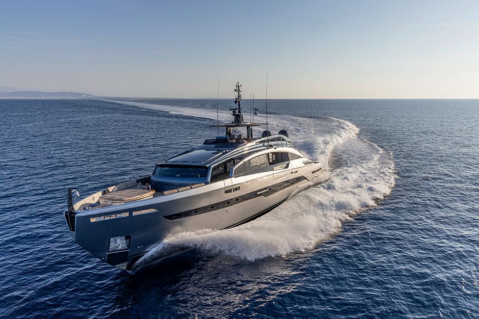 Pershing yacht