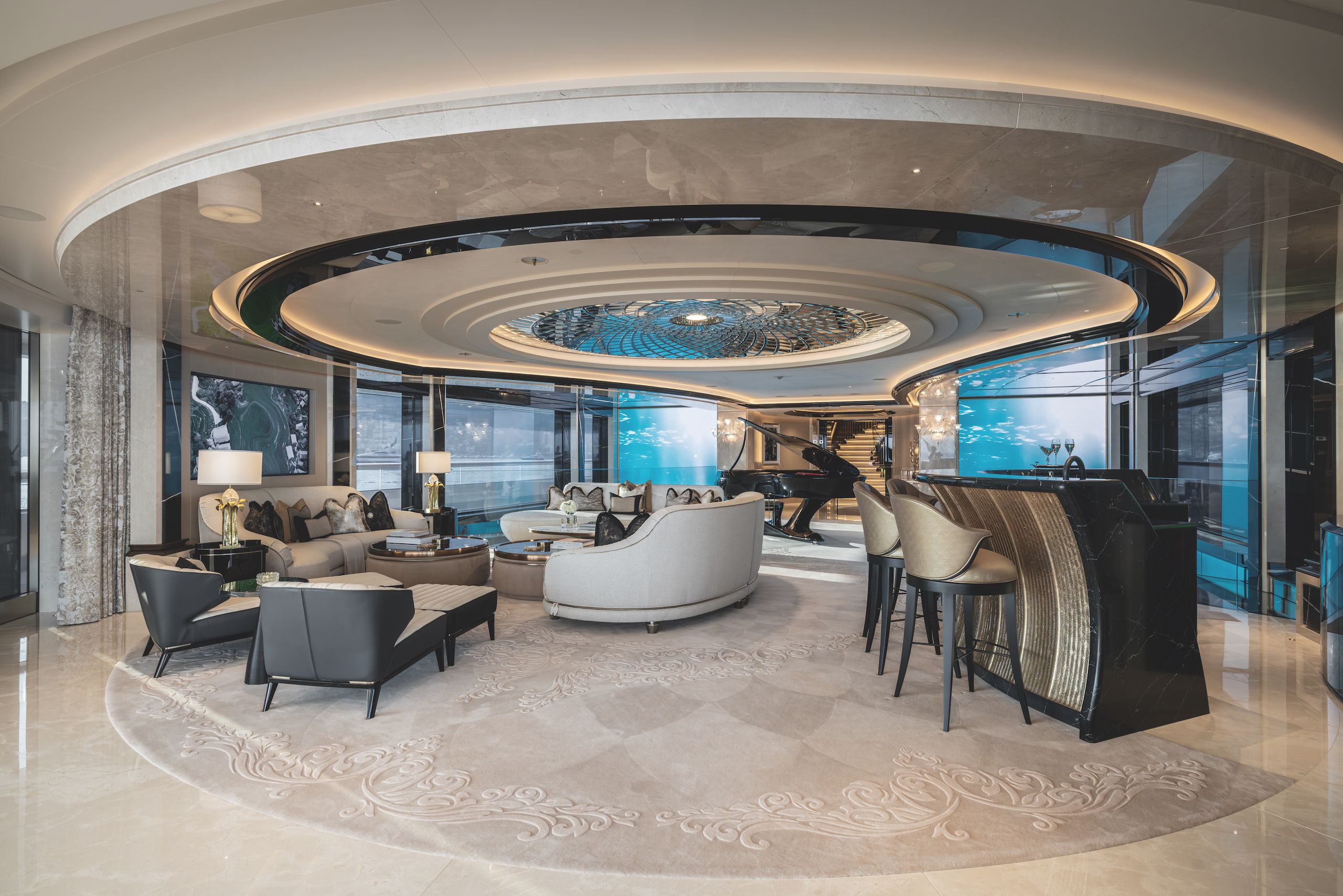 Lounge area on Lürssen Kismet