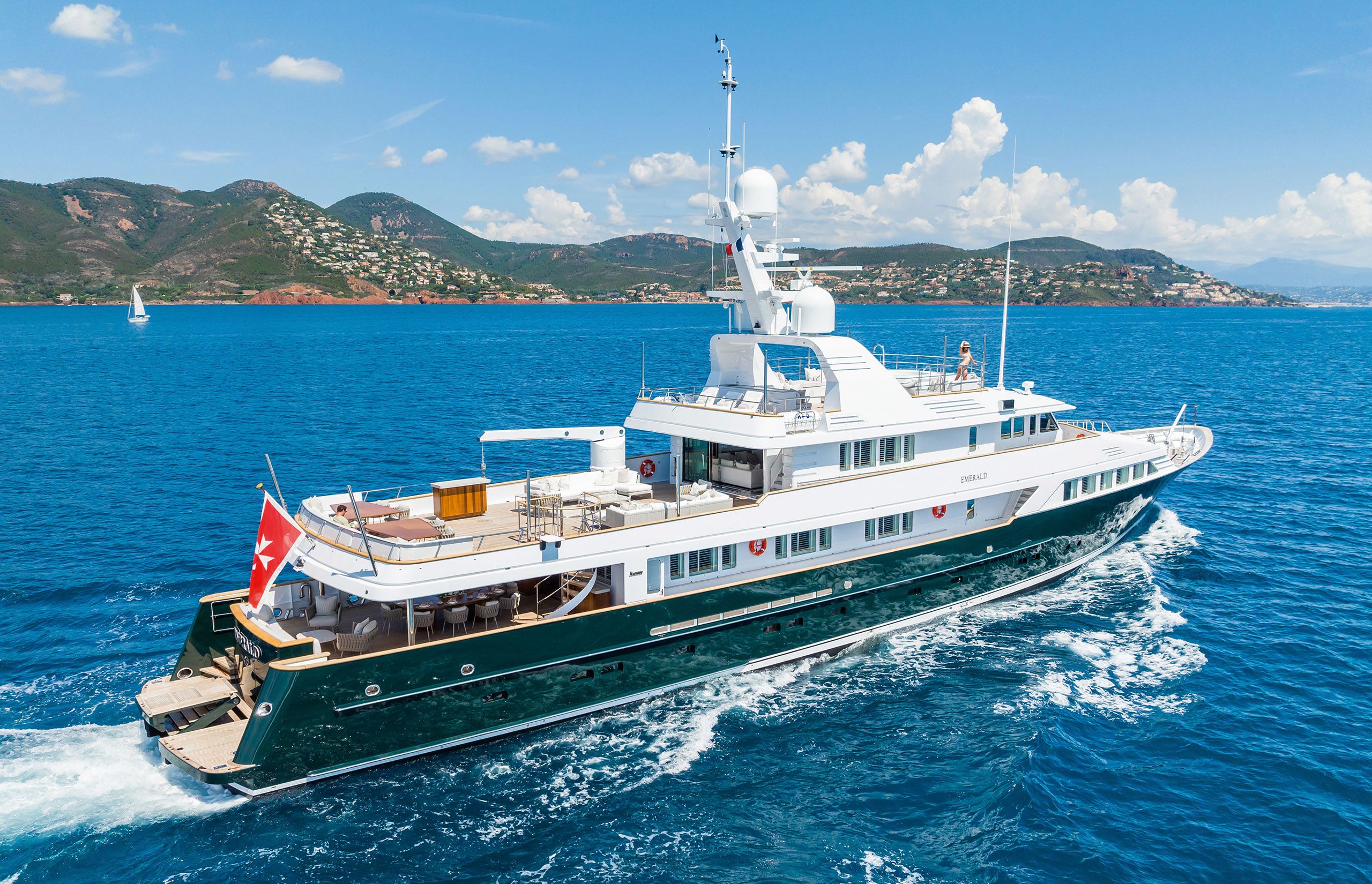 Emerald exterior